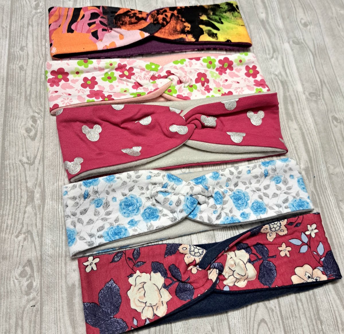 Čelenka překřížená nebo rovná 