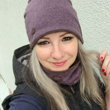 čepice tmavě fialovy melír 
