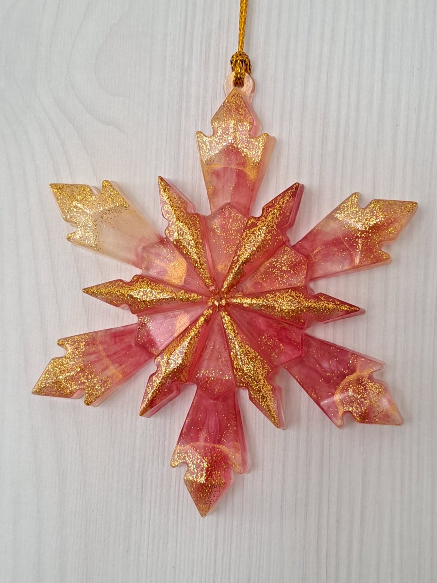 Červeno zlatá sněhová vločka