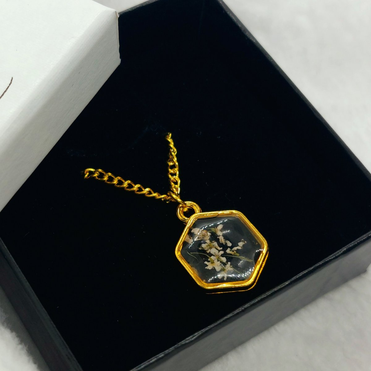 Náhrdelník s lučním kvítím