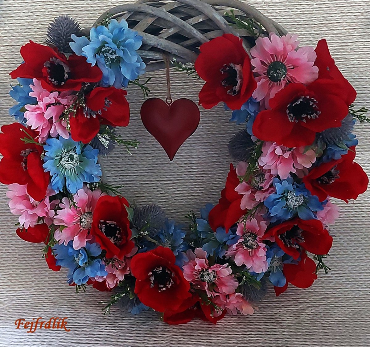 romantický věnec se srdíčkem..