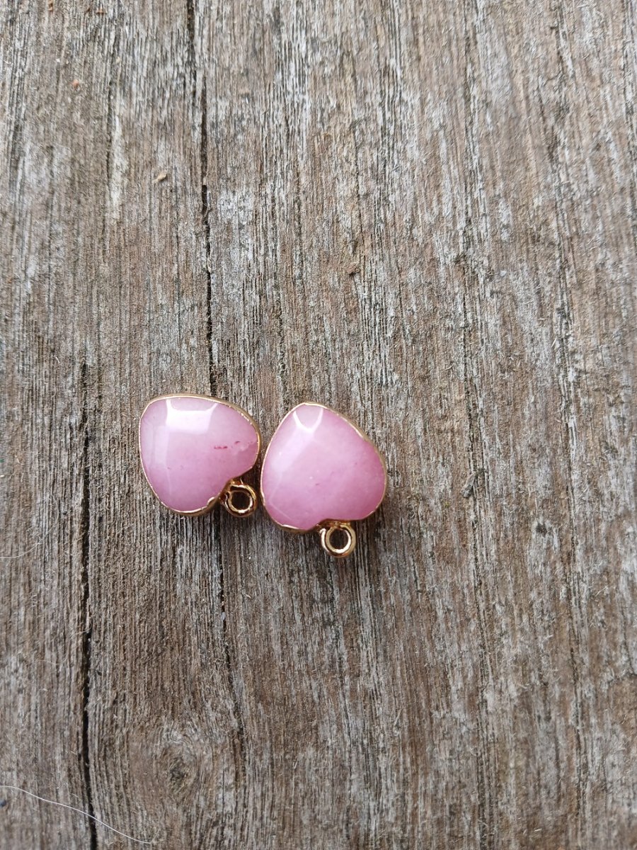 přívěsek z růžového nefritu srdíčko 