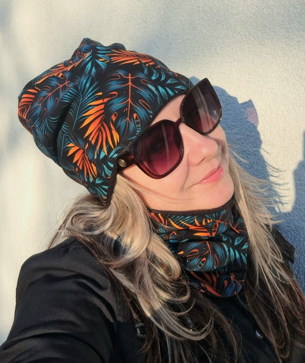 čepice,tunel, čelenka...listy oranžové zelené. 