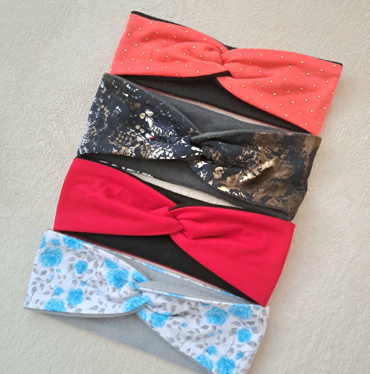 Čelenka překřížená nebo rovná 