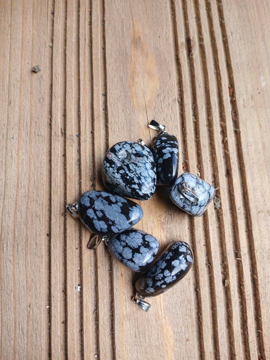 přívěsek vločkový obsidián valoun 