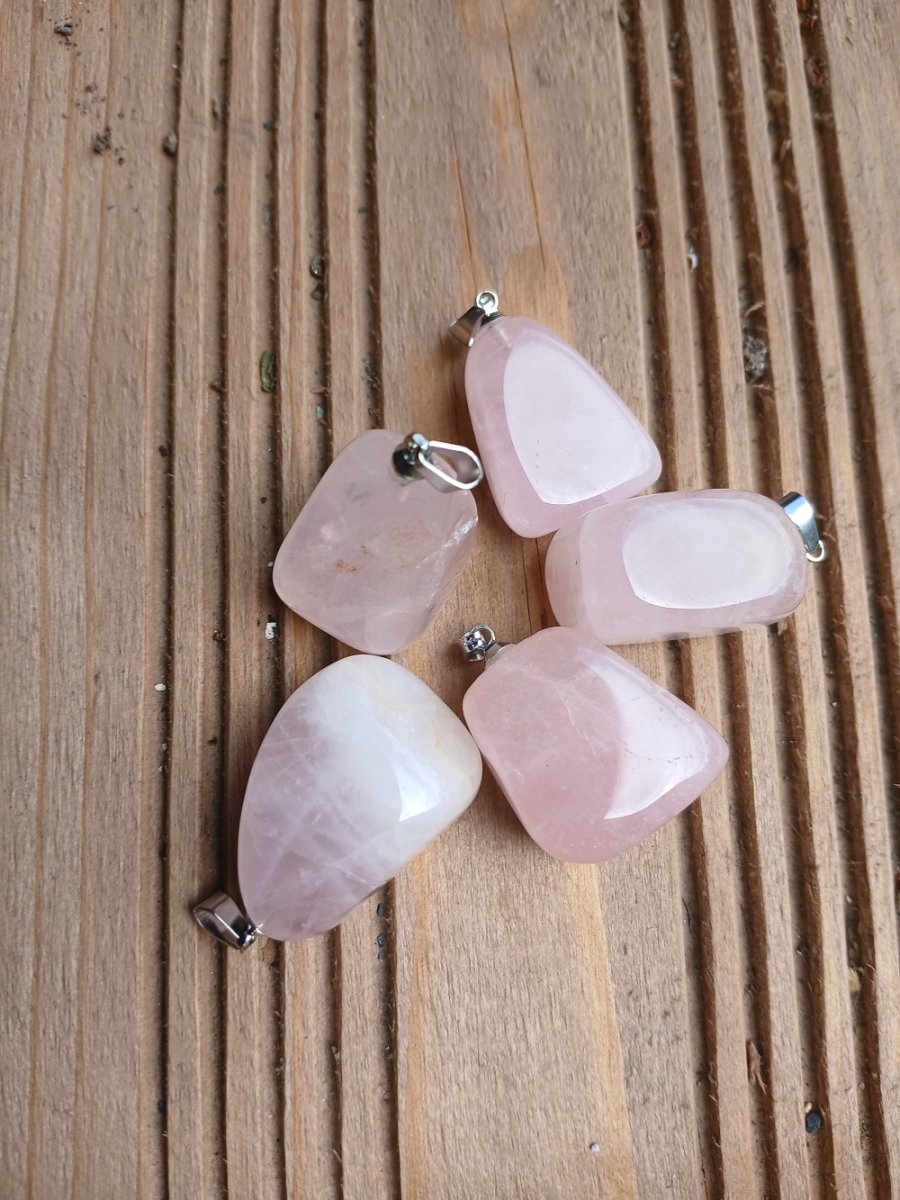 přívěsek růženín valoun 