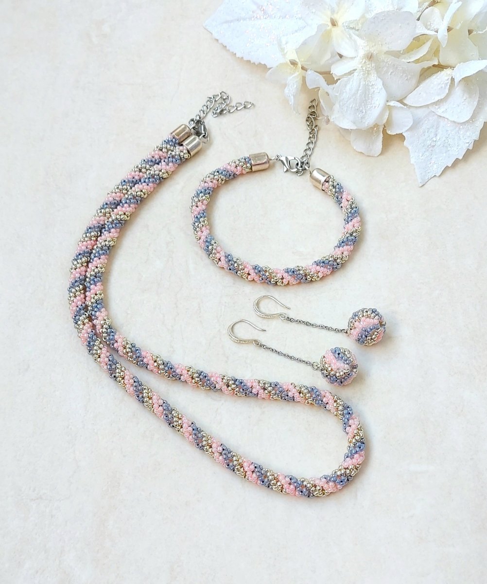 Souprava Růžové síťování 