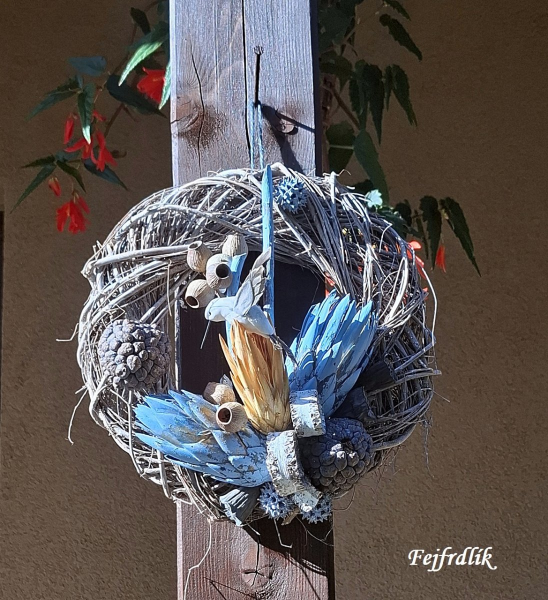 exotický věnec s kolibříkem..