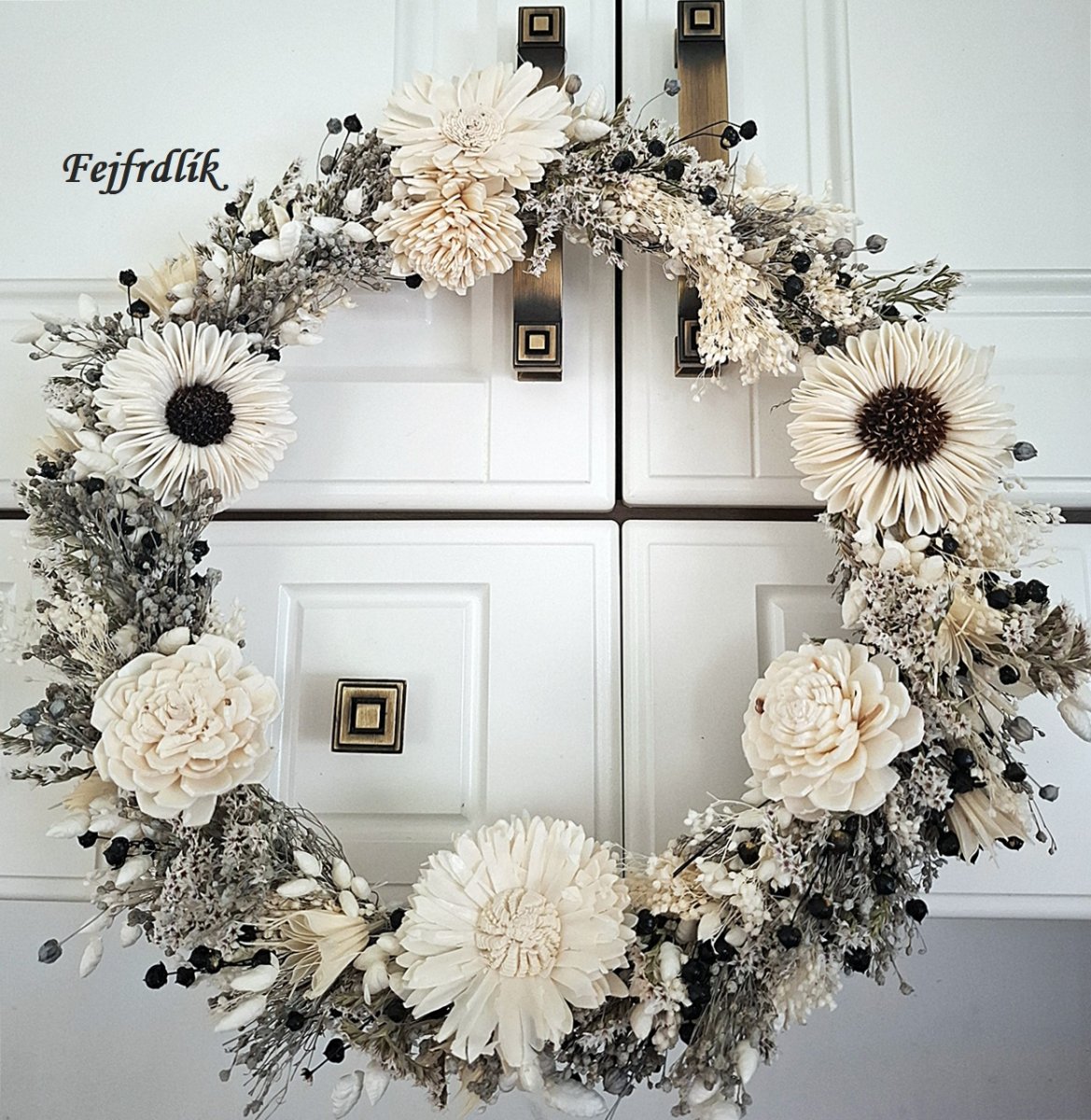 elegantní věneček v černobílém..