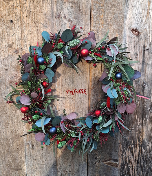 vánoční přírodní věnec  eukalyptový..