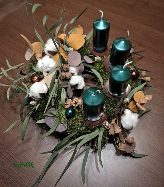 adventní svícen ,,v eukalyptovém háji,,