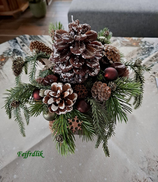 vánoční svícen ,,šiška k šišce,,