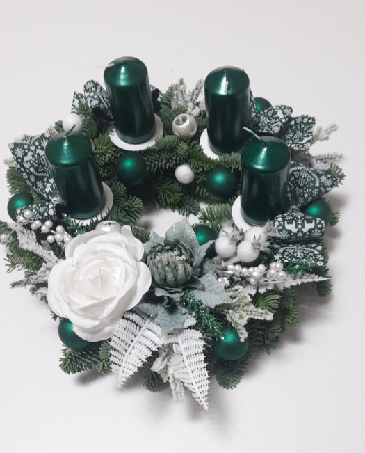 Adventní věnec z živého chvojí  zelený 