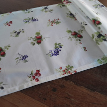 Ubrus......lesní plody