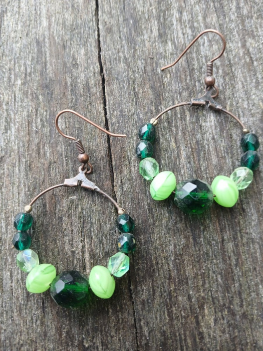 zelené korálkové kruhy