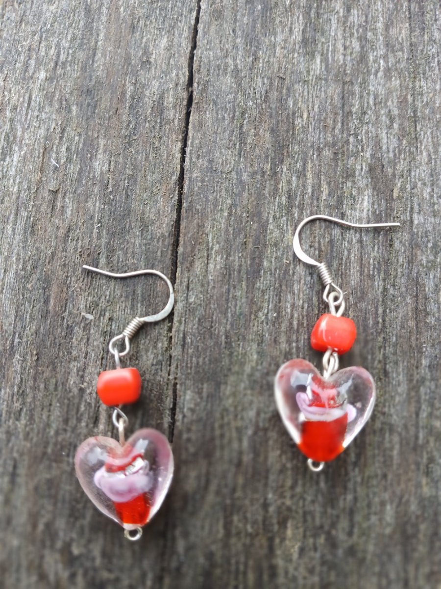 srdíčka s červenou