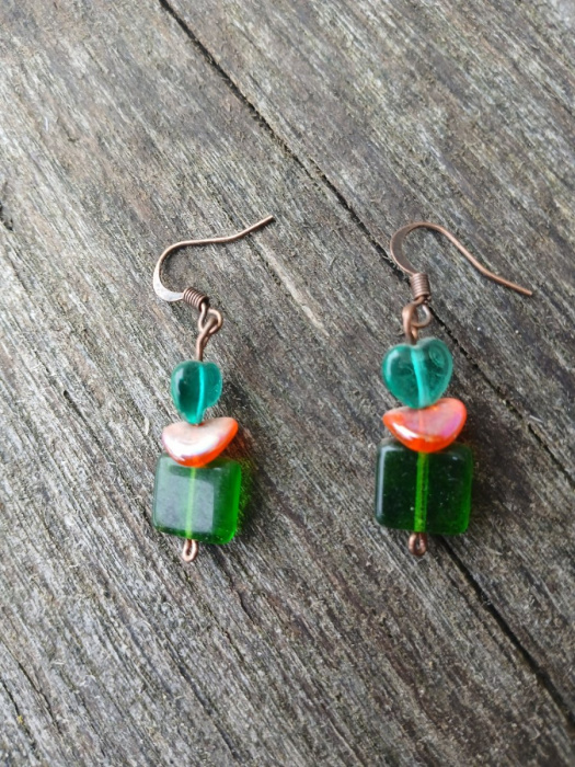 náušnice zelené srdíčko