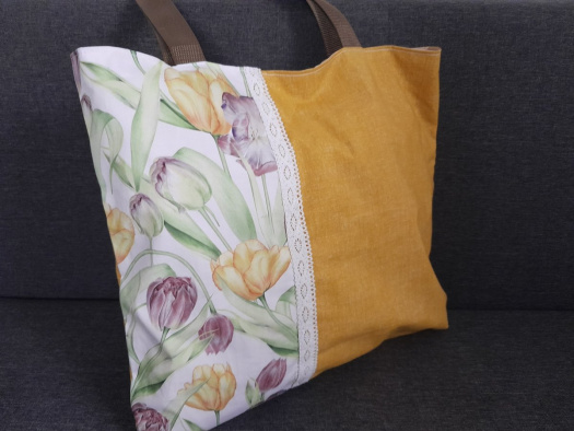 Taška.....tulipánky