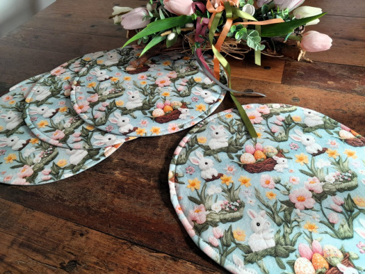 Sada prostírání......kulaté, bílý zajíček