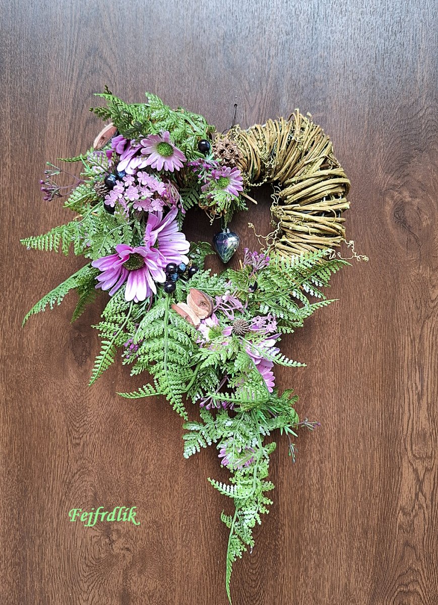 srdce,, ve stínu kapradiny,, :)