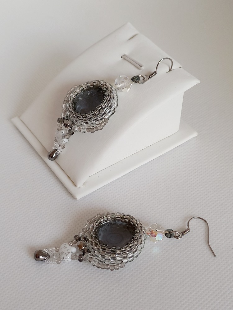 Kouřové náušnice se slzičkou