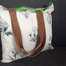 Taška......rozkvetlá zahrada