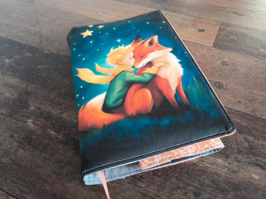 nastavitelný obal na knihu.....Malý princ