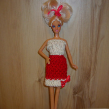 Barbie - červená sukýnka s mašličkou (20_36)