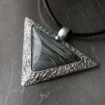 Náhrdelník De Jure  (tinguait)