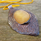 Medový - náhrdelník s kalcitem