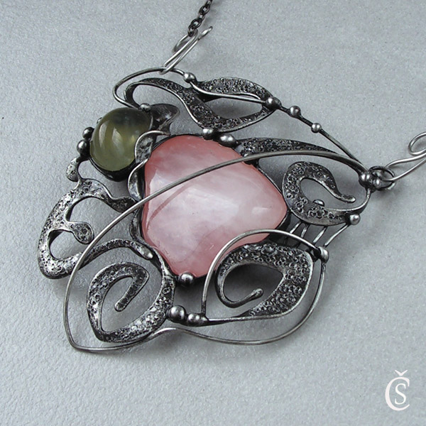 Báje o Medúzách - Růženín, Prehnit