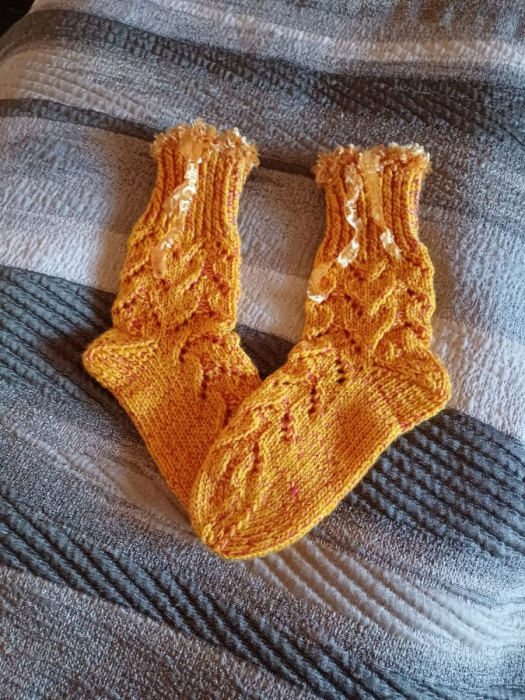 Ručně pletené ponožky - žluté (24_2)