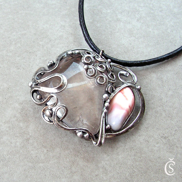 Kudrny a lokny - Záhněda, Achát