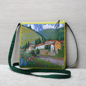 Menší barevná kabelka s domky