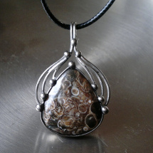 Náhrdelník Primary  (turitella)