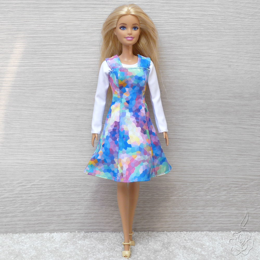 Šatovka s tričkem pro Barbie
