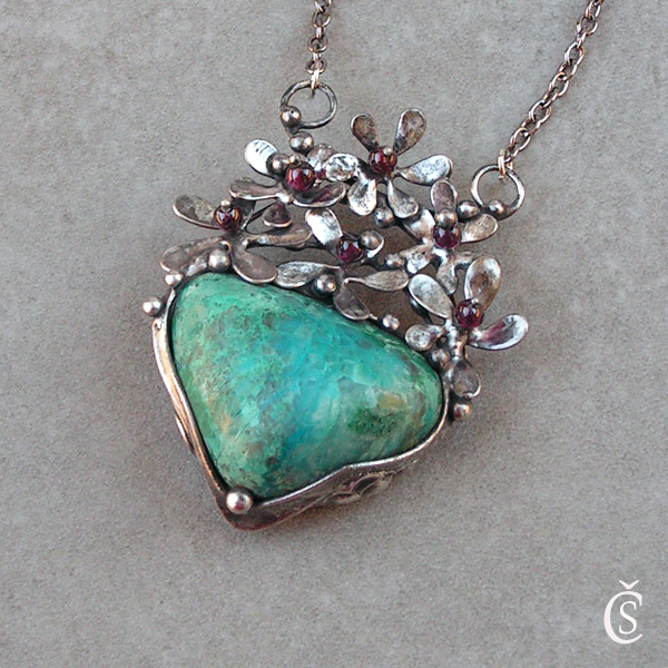 Zahrada u moře - Chryzokol, Granát