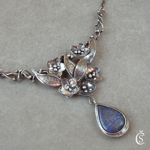 Noční květy - Lapis Lazuli