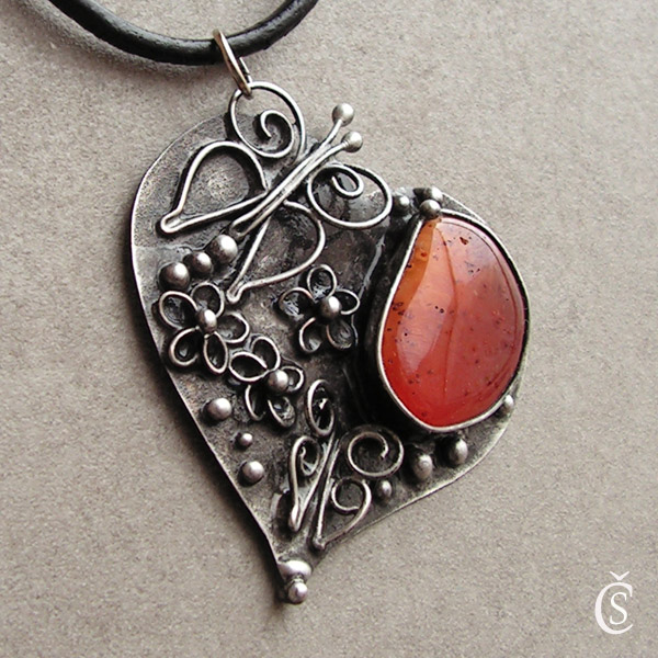 Motýlí srdíčko - Achát