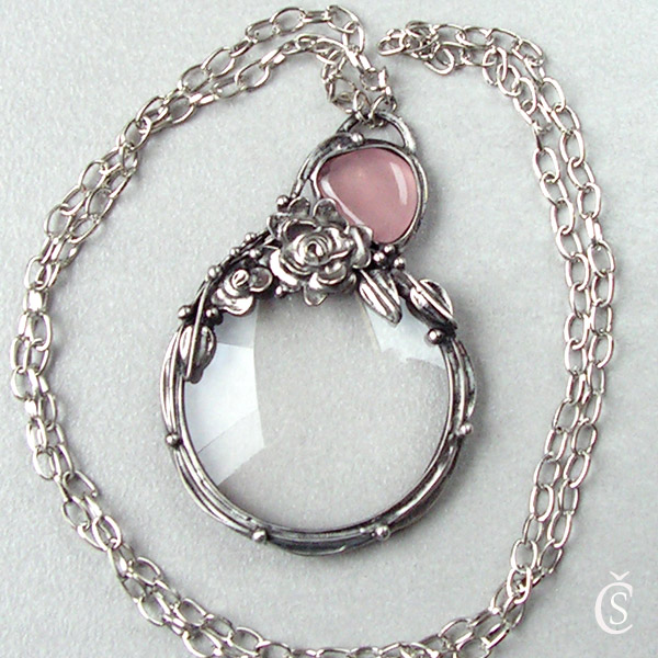 Růžičková lupa jako šperk - Růženín