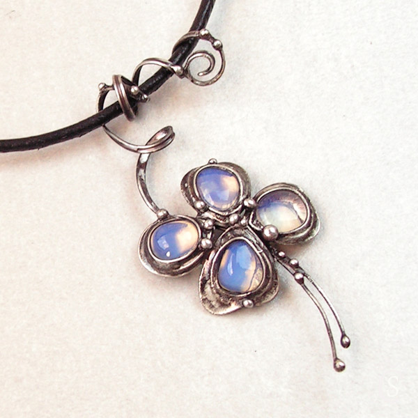 Čtyři lístky - Opalit