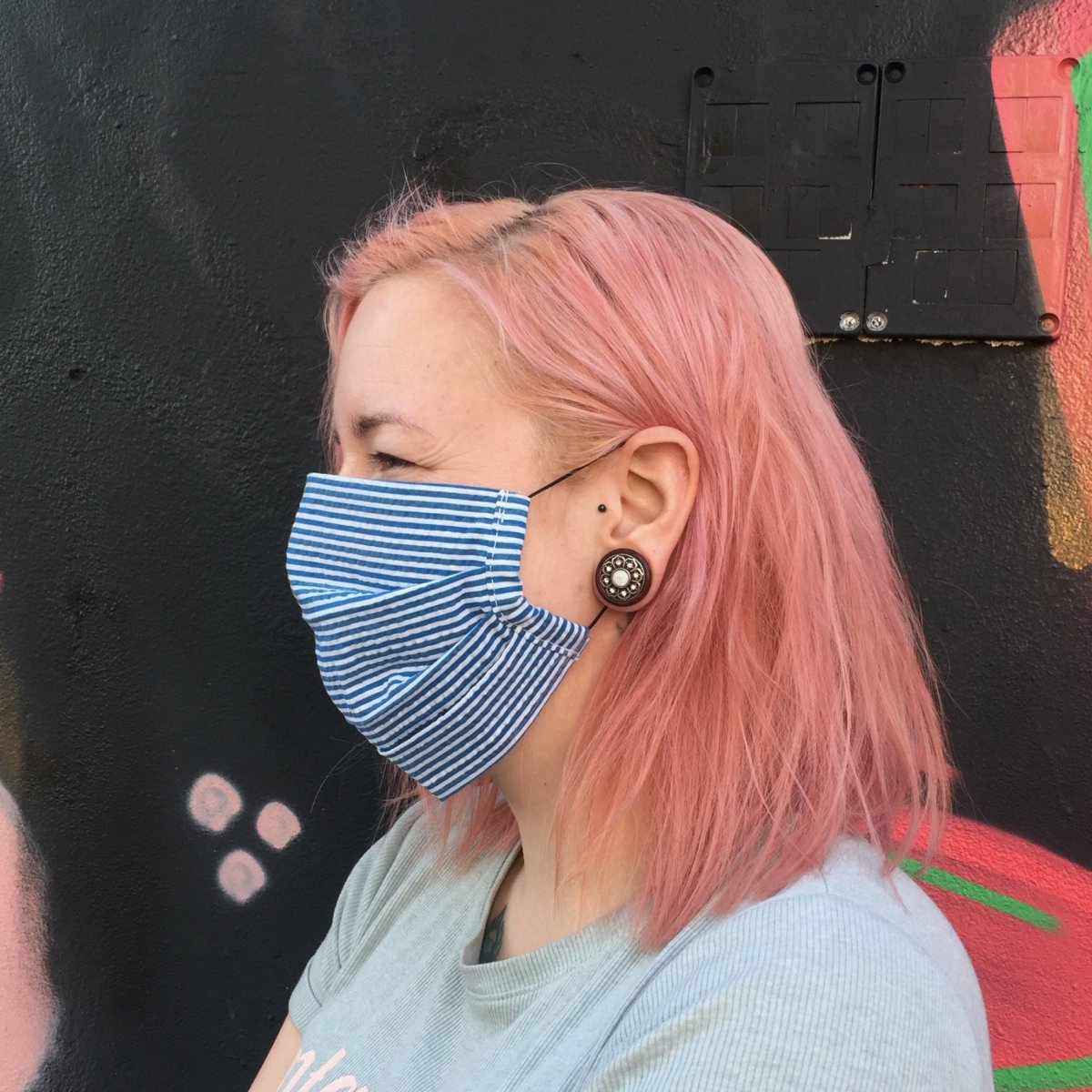 Rouška proužkovaná