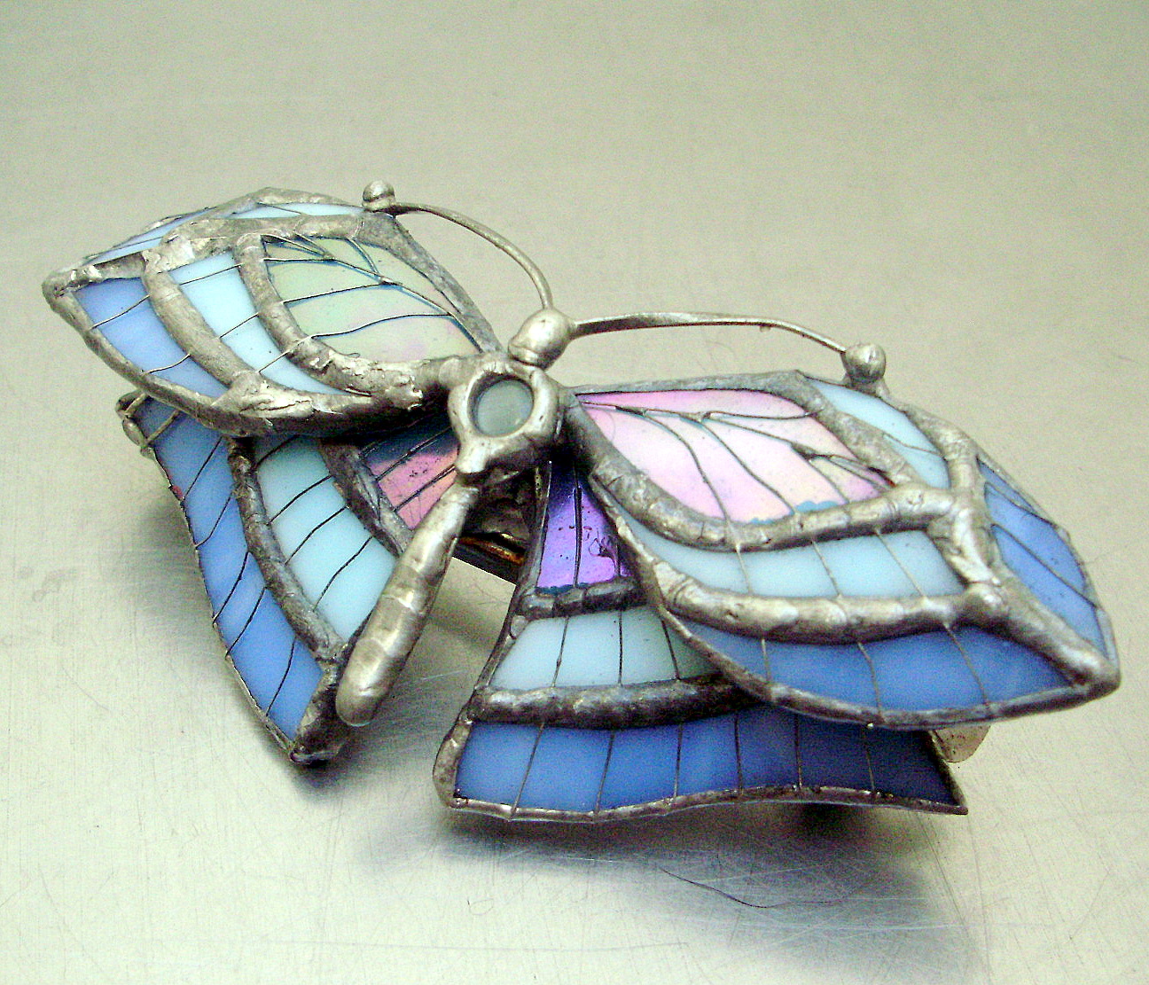 MOTÝLÍ FRANCOUZSKÁ SPONA