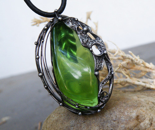 Fólea taurë...(sklo)