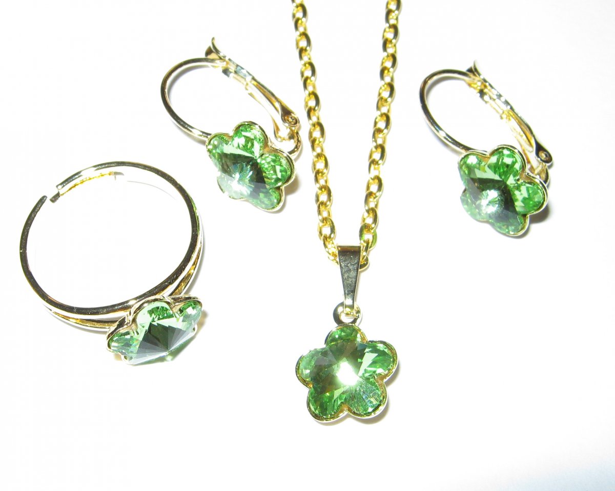 Swarovski elements Flower