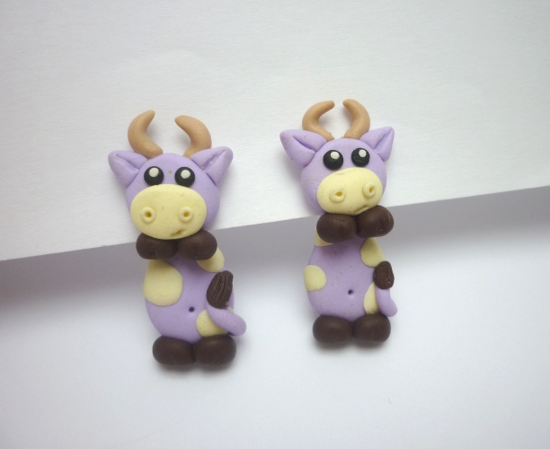 kravičky - fimo náušnice skrz ucho - 1pár