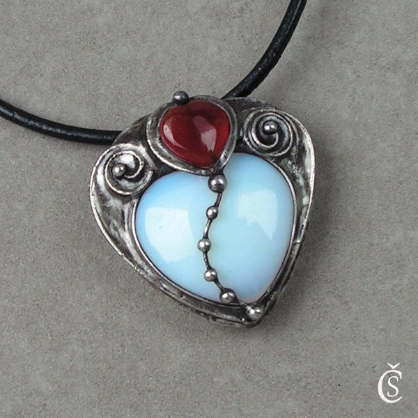 Májové zaláskování - Opalit, Karneol