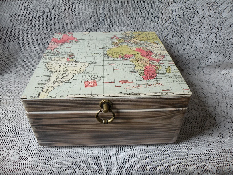 Cestovatelská bedna bílá krása dřeva - mapa 