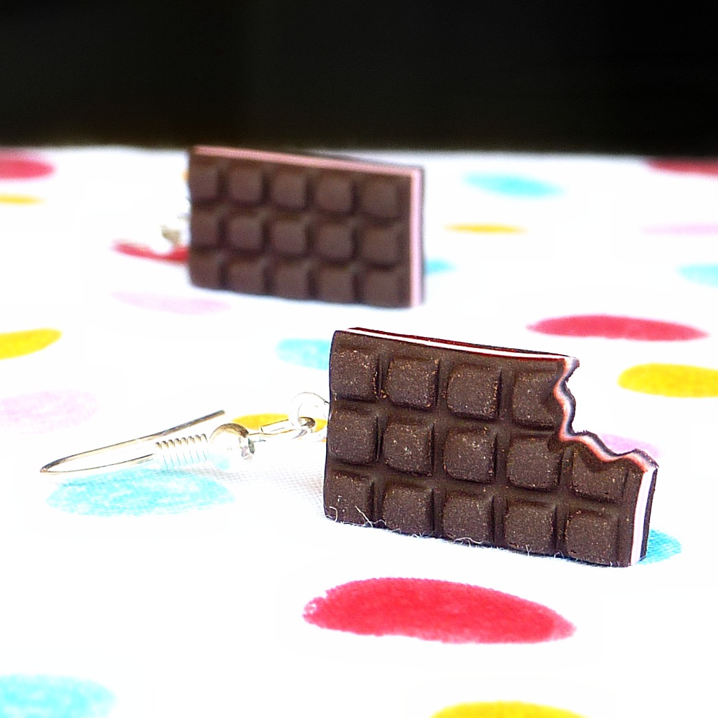 Hořká s jahodovou náplní