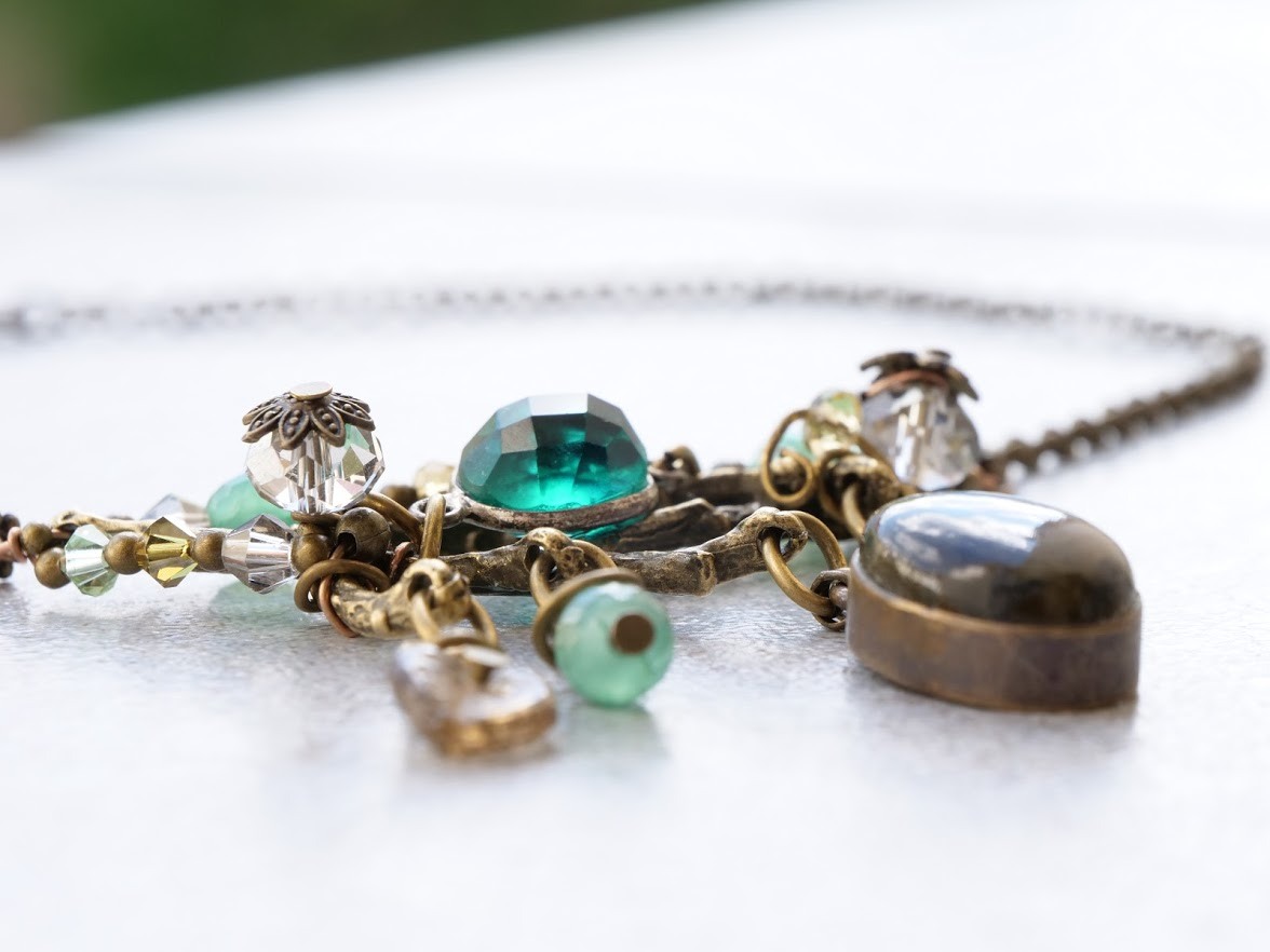 Náhrdelník lesní píseň